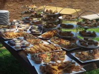 Random Harvest Country Cottages - breakfast