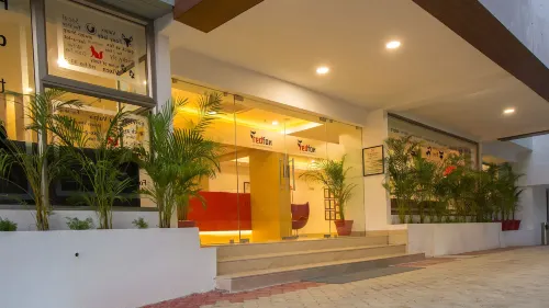 Red Fox by Lemon Tree Hotels, Tiruchirappalli Trichy - 駐車場