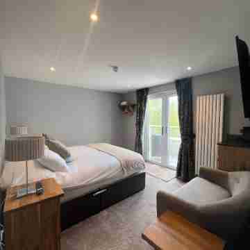 The Three Pickerels Rooms