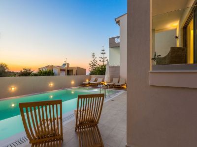 Villa Amelia - Free 8 Seater Mini Van & Pool
