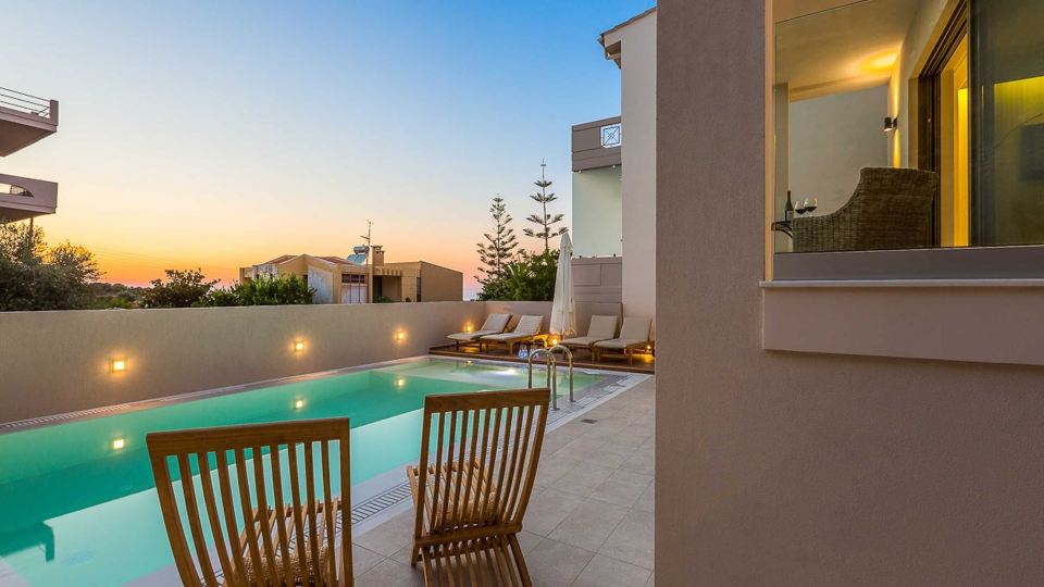 Villa Amelia - Free 8 Seater Mini Van & Pool