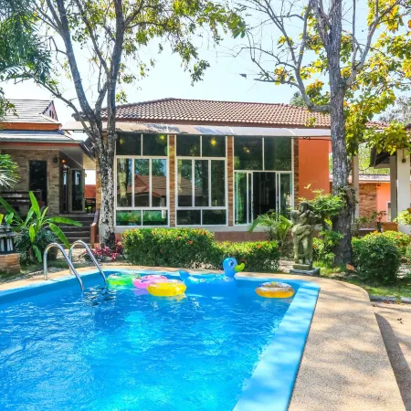 Phalaburi Resort by Dreamhouse
