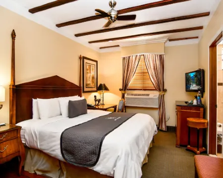 Brand Plaza Hotel Hotels in Glendale