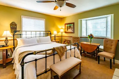 J Patrick Inn Hotels in Cambria
