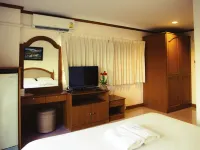The Residence Hotel Hotels near Rumpaeng Temple