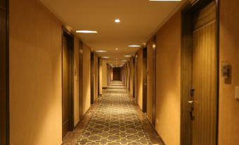 Hotel Jump in & Out