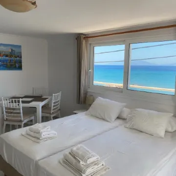 Annoula Studios and Apartments