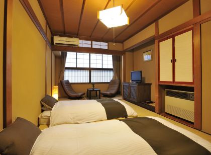 飛騨高山惠高莊山野月裡飯店