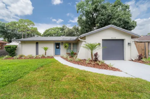 Tampa Zen Escape Heated Pool + Family Oasis with Rhinoceros Views!