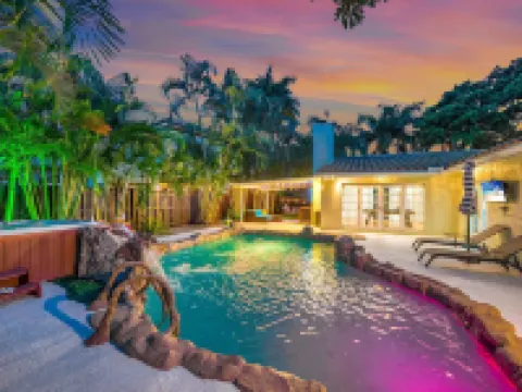 Sunny Florida Escape: Private Heated Pool, Hot Tub, Putting Green, Beach Nearby! Hotels in Lighthouse Point