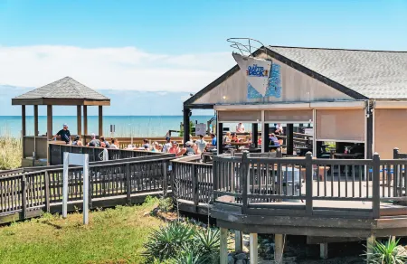 Oceanfront Views and Relaxing Amenities - Charming Coastal Escape