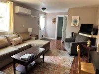 Charming 3-bedroom apartment with WiFi, AC walkable to downtown La Grande Hotels in La Grande