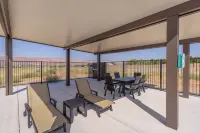 Stunning Golf Retreat with Spacious Patio - Luxurious Escape