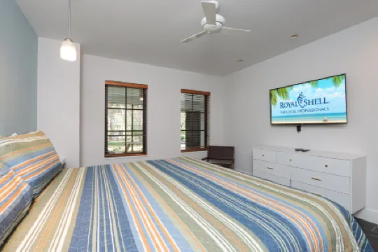 Private Heated Lap Pool and Expansive Sun Deck - Gorgeous Coastal Retreat