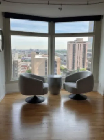 Charming elegant high-rise  apartment in heart of Denver