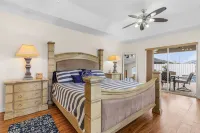 Private Beach, Heated Pool and Outdoor Kitchen - Stunning Oasis