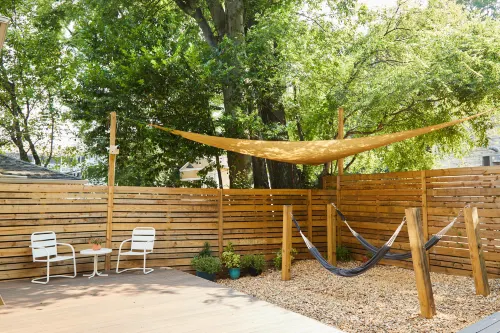 Accessible Retreat with Cozy Outdoor Spaces - Inviting Modern Haven