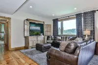 Southern Views and World-Class Amenities - Tranquil Mountain Haven