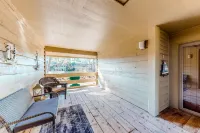 Dog-friendly Seascape Golf condo w/ pool & hot tub access - private golf cart Hotels in Miramar Beach