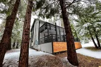 Cozy Retreat at Snowy Pines - Unit 1 Hotels near Camp Green Meadows