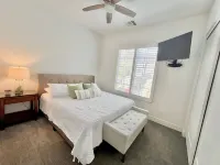 Spacious Living with Private Patio and Stunning Views - Luxurious Oasis