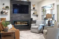 Charming Retreat, Cozy Fireplace, Private Porch, Minutes to Amish Country