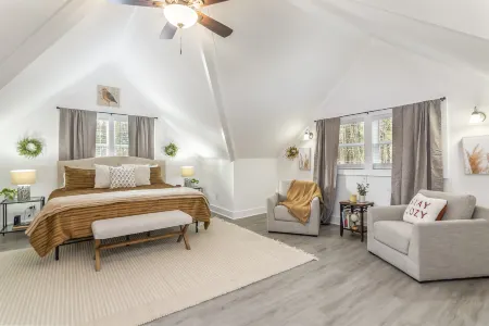 Mountain Views and Hot Tub - Stunning Cozy Getaway Отели в г. Джаспер