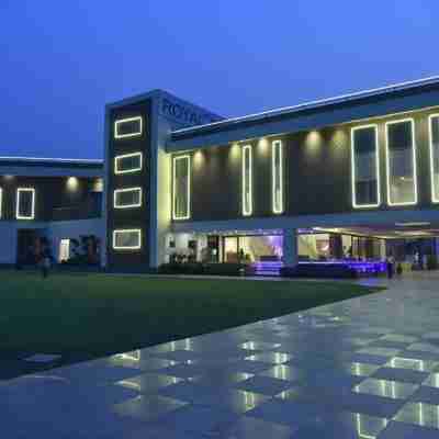 Royal Palm Resort Hotel Exterior