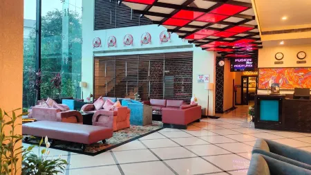 The Lily Hotel Отели рядом с достопримечательностью «Phoneix»