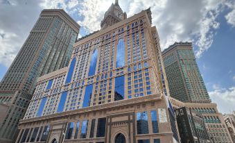 Al Safwah Hotel Tower 1