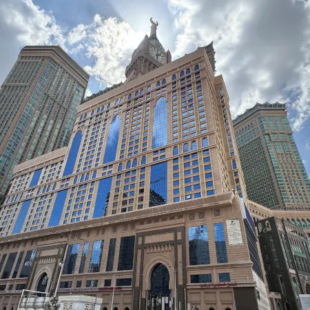 Al Safwah Hotel Tower 1