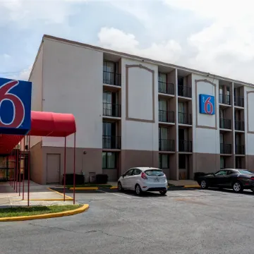 Motel 6 Jackson, TN
