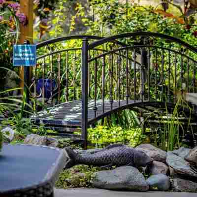 Rayleigh River Retreat - Garden Oasis Hotel Exterior