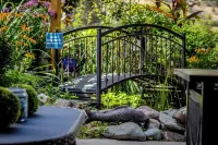 Rayleigh River Retreat - Garden Oasis