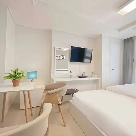 Hotel WITH