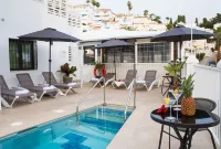 Boutique Rooms Playa Burriana Hotels in Maro