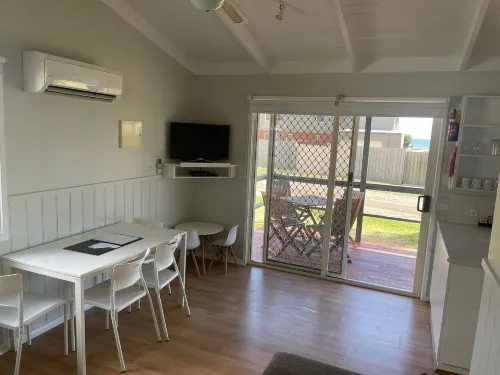 Dylene Holiday Park - parking