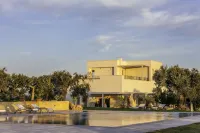 Tenuta Monticelli Bio Relais - Pools