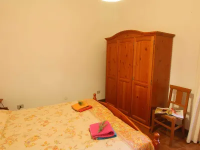 Close to the Sea, Air-Conditioned