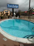 Travelodge by Wyndham Bishop - Pools