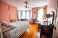 The Gregory House in Southern Maine close to many beaches & popular destinations Hotels in Saco