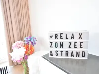 明亮的海濱家庭度假屋