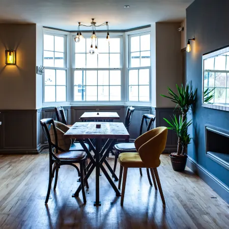 Coach House Inn