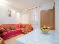 Apartments Longo Hotels in Supetar