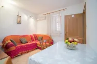 Apartments Longo