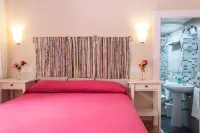Pension Azahar Hotels in Metropolitan Area of Seville