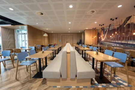 Hampton by Hilton Bristol Airport Отели в г. Блэдон