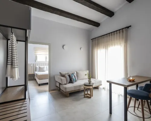 Sole Mare Hotels near شاطئ ماربل
