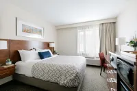 The Crimson Jasper Hotels in Jasper