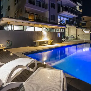 84 The Spit Holiday Apartments